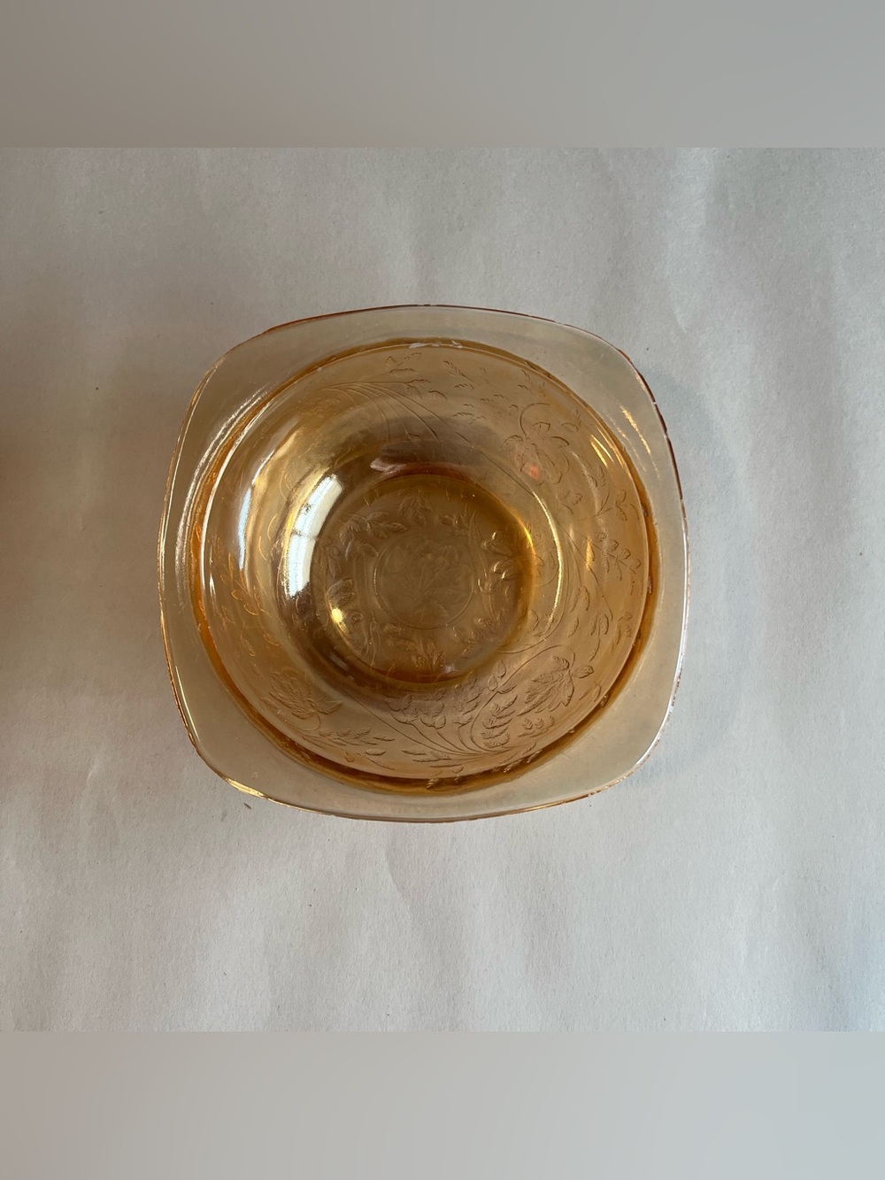 Vintage Jeannette Floragold Louisa Irisdescent Amber Berry Bowl 4.5"